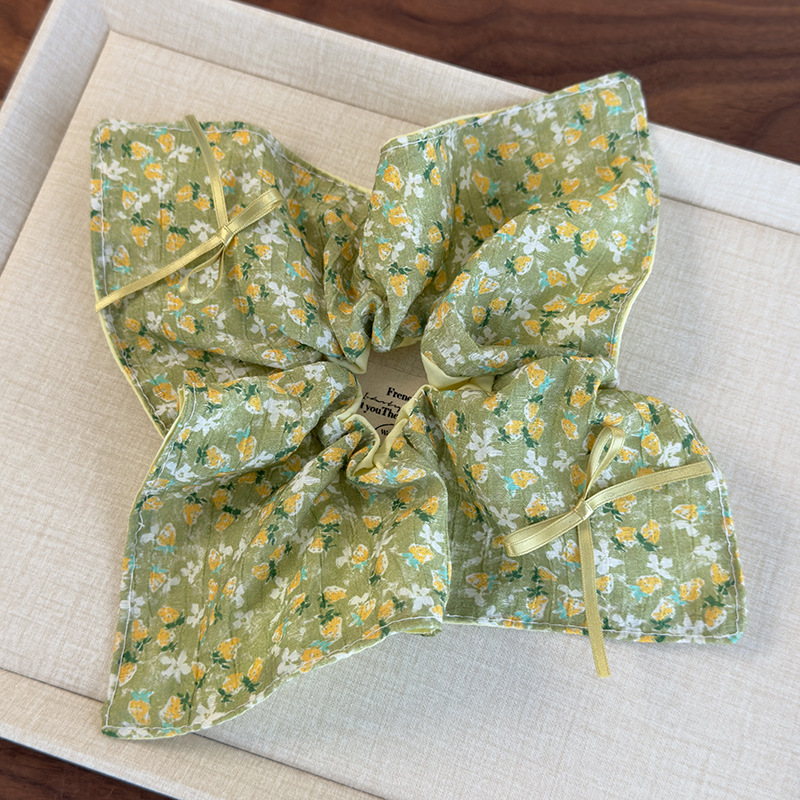 Wintageowe Zielone Kwiatowe Opaski