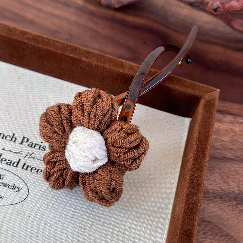 Spinka do Włosów z Włóczkowym Kwiatem