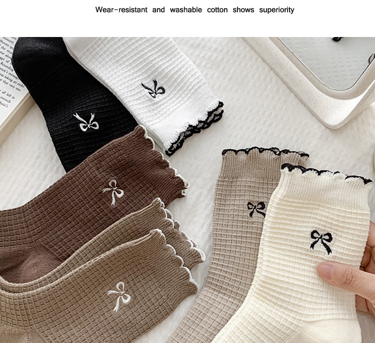 Meias Altas até o Joelho com Bordado de Laço