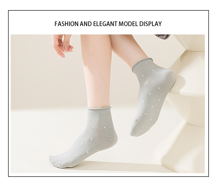 جوارب كاحل بنقشة البولكا دوت