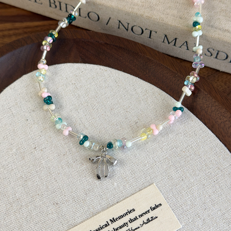 Кольорове Намисто з Геометричними Намистинами з Смоли