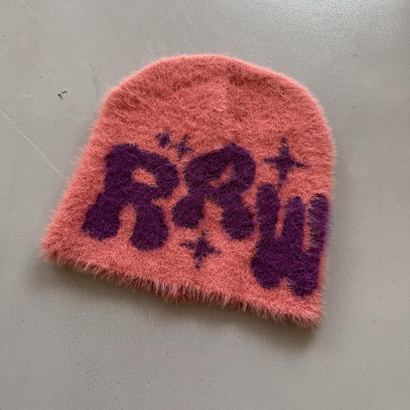 Gorro de Pele Falsa de Visom com Letras