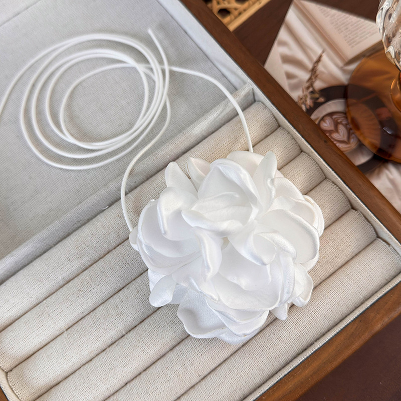 Квіткове Намисто-чокер