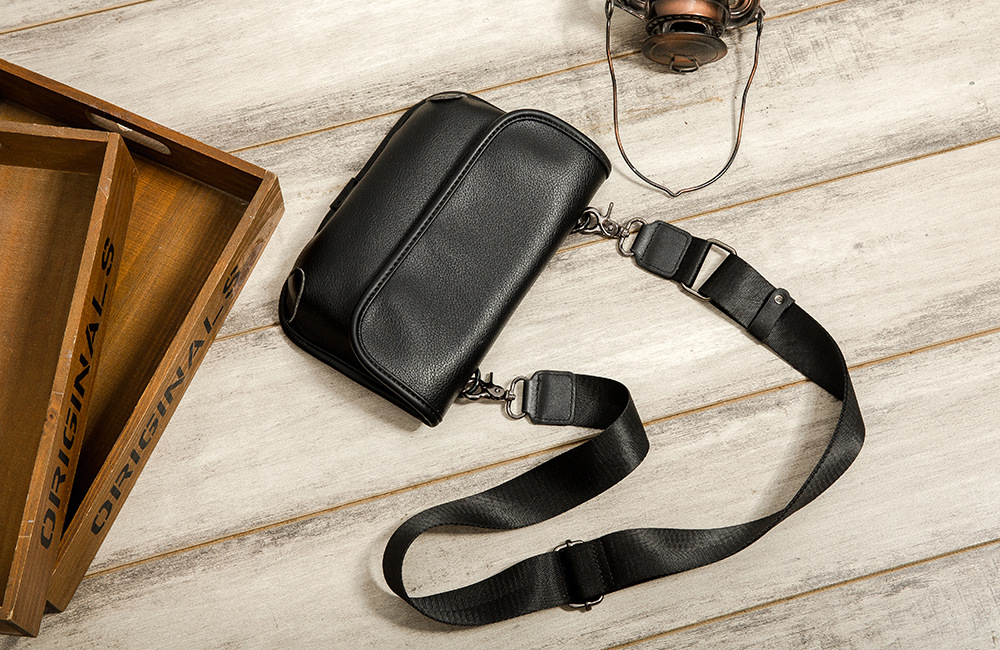 Męska Saszetka Na Klatkę Mała Kwadratowa Skóra PU Czarna