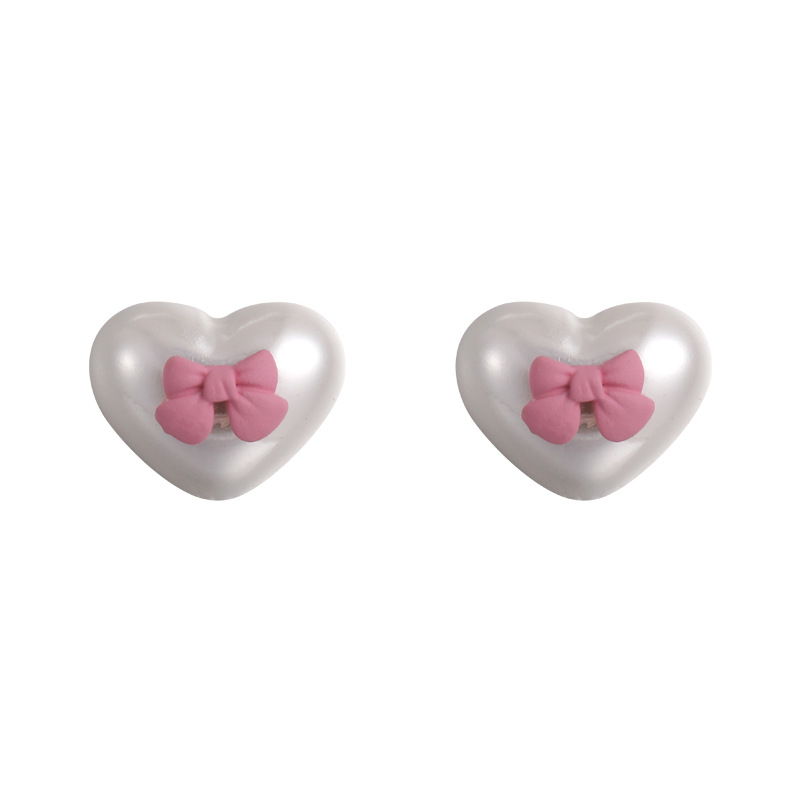 Heart Pearl Ear Studs