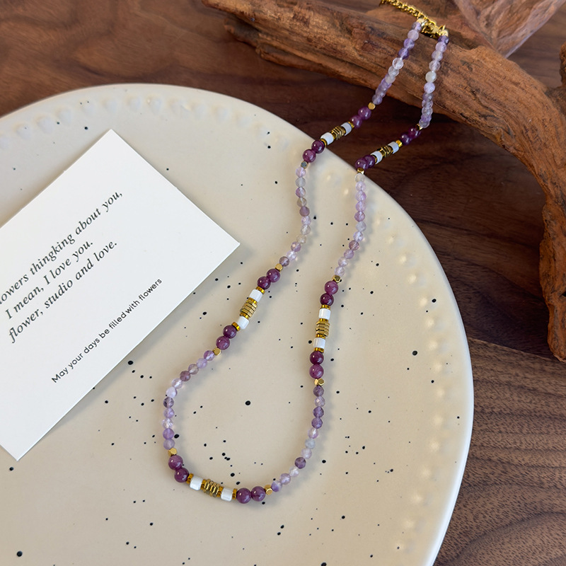 Fialový Křišťálový Náhrdelník s Korálky