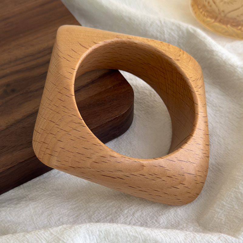 Geometriskt Träarmband med Stjärnmotiv