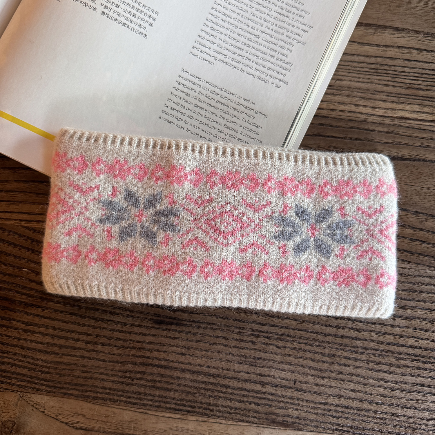 Πλεκτή Κάπα για Μαλλιά με Φαρδύ Γείσο