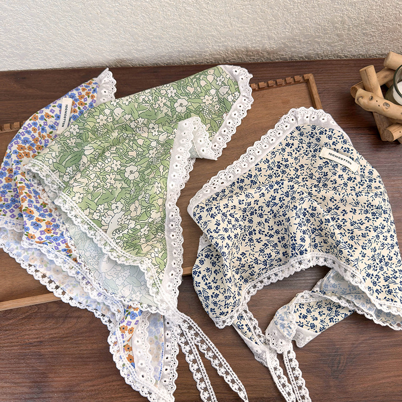 Eșarfă Triunghiulară