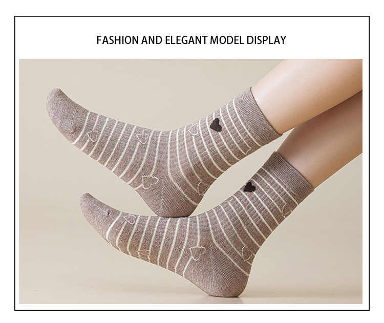 Meias de Corações Listrados para Mulheres