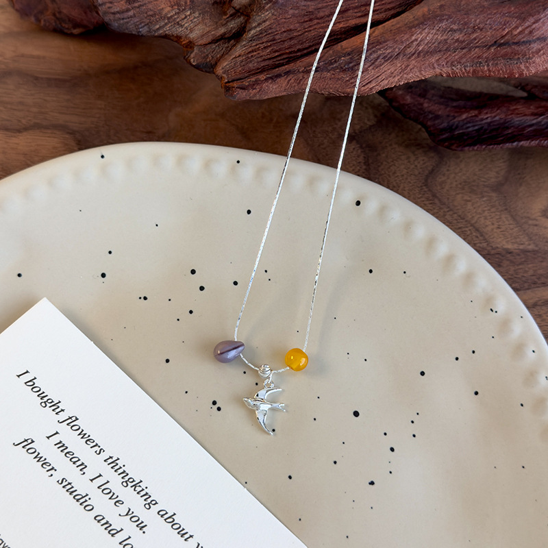 قلادة خرز زجاجي أصفر مكدس