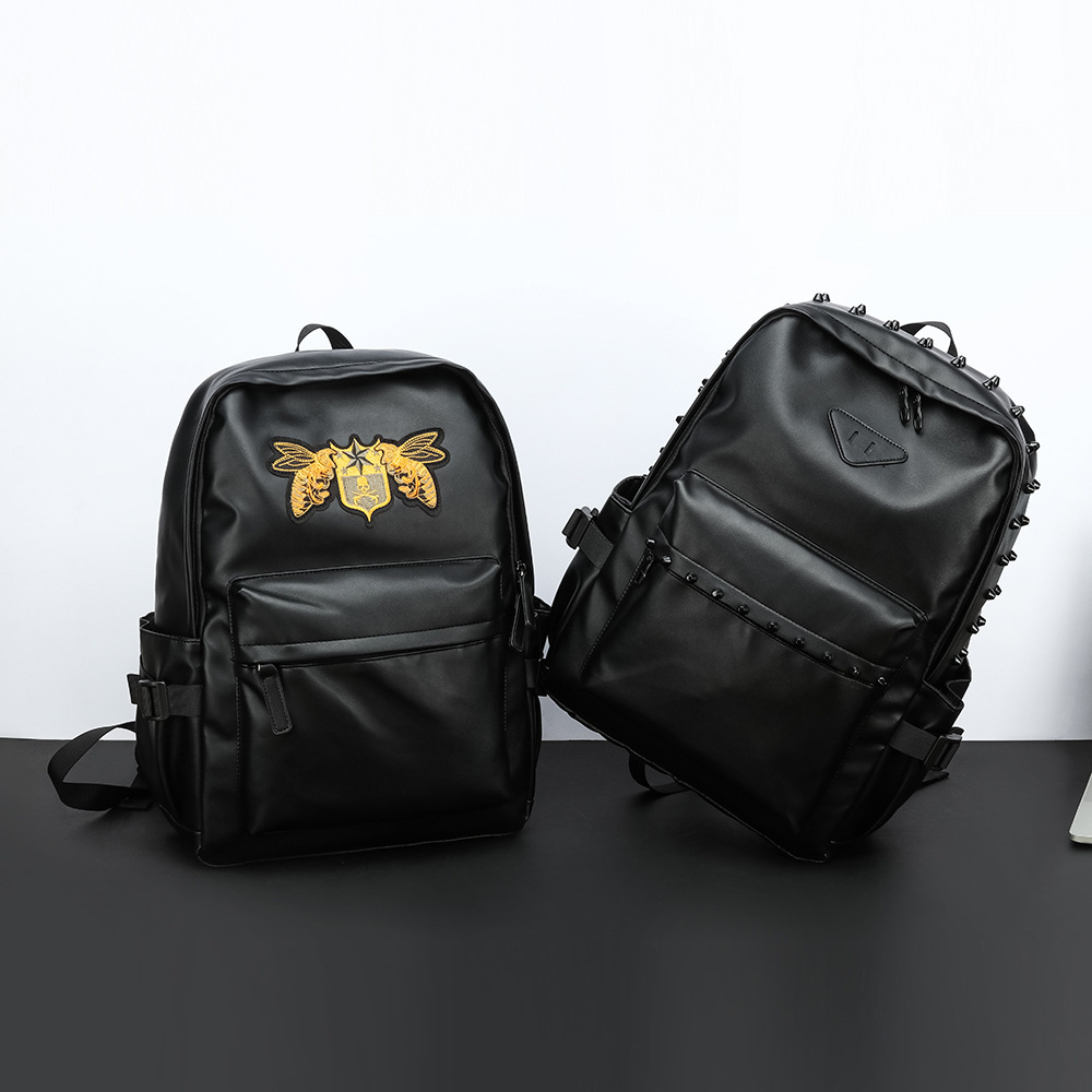 대용량 Rivet 백팩