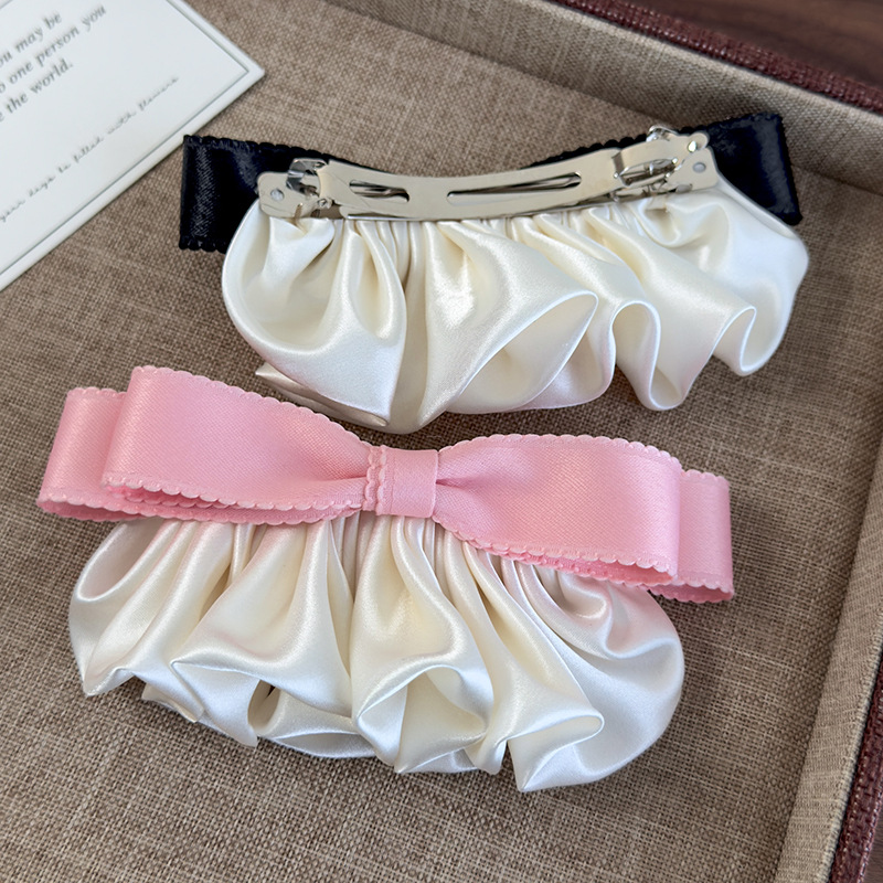 Agrafă de Păr Vintage din Satin cu Volane