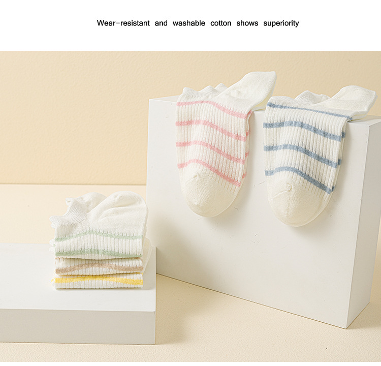 جوارب نسائية غير ظاهرة مخططة