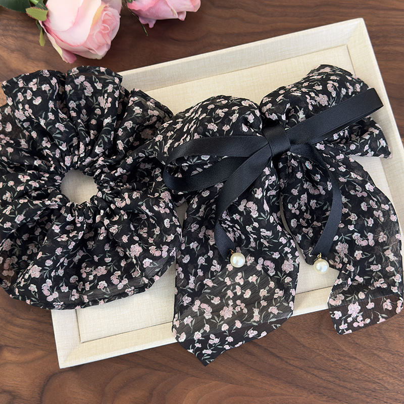 Scrunchies med rosett