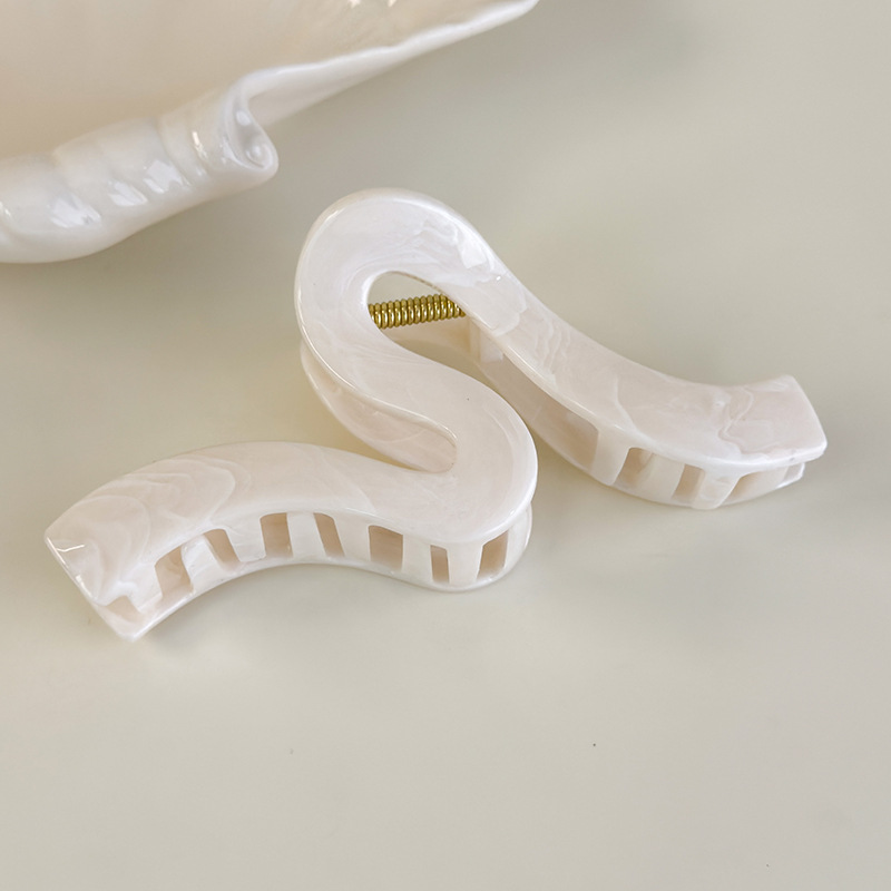 Horquillas con Lazo Geométrico