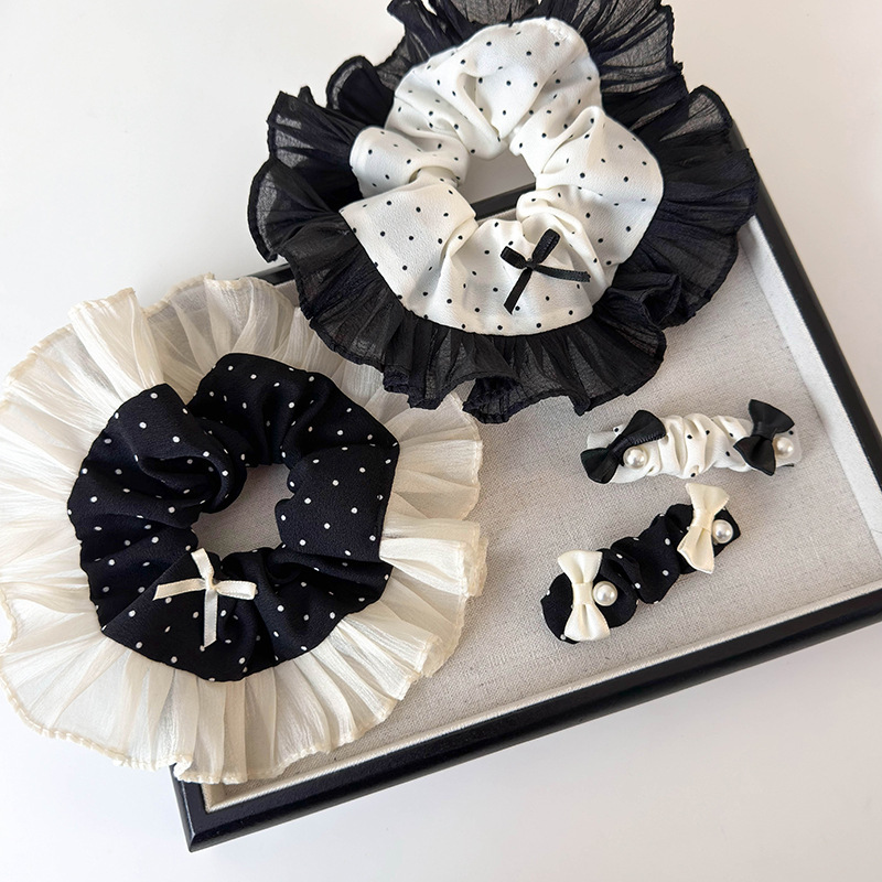 Scrunchies a Sponky do Vlasů s Tečkami