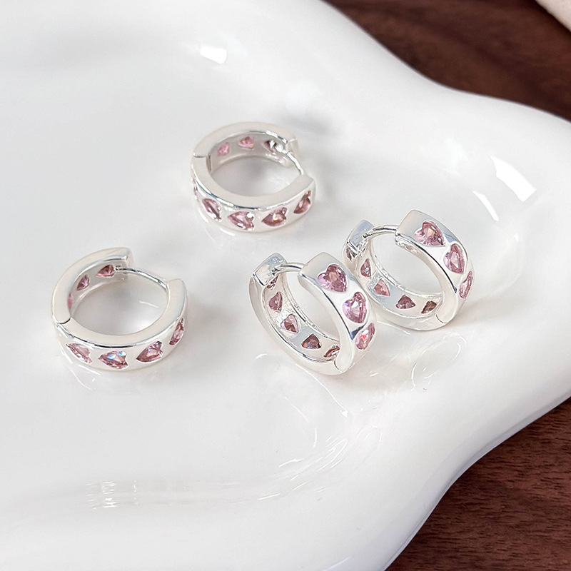 Серьги-сердце с розовым бриллиантом