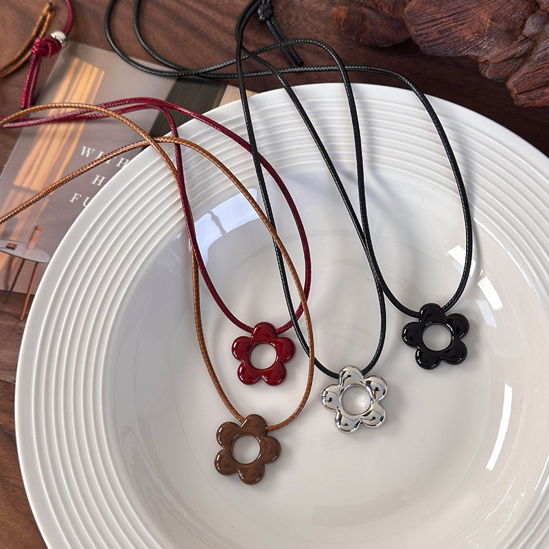 Flower Wax Rope Necklace