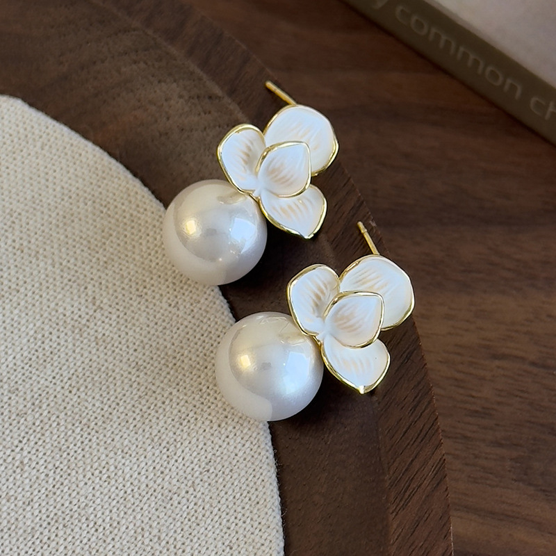 Flower Pearl Earrings