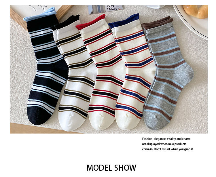 Meias Cano Médio Listradas com Enrugue