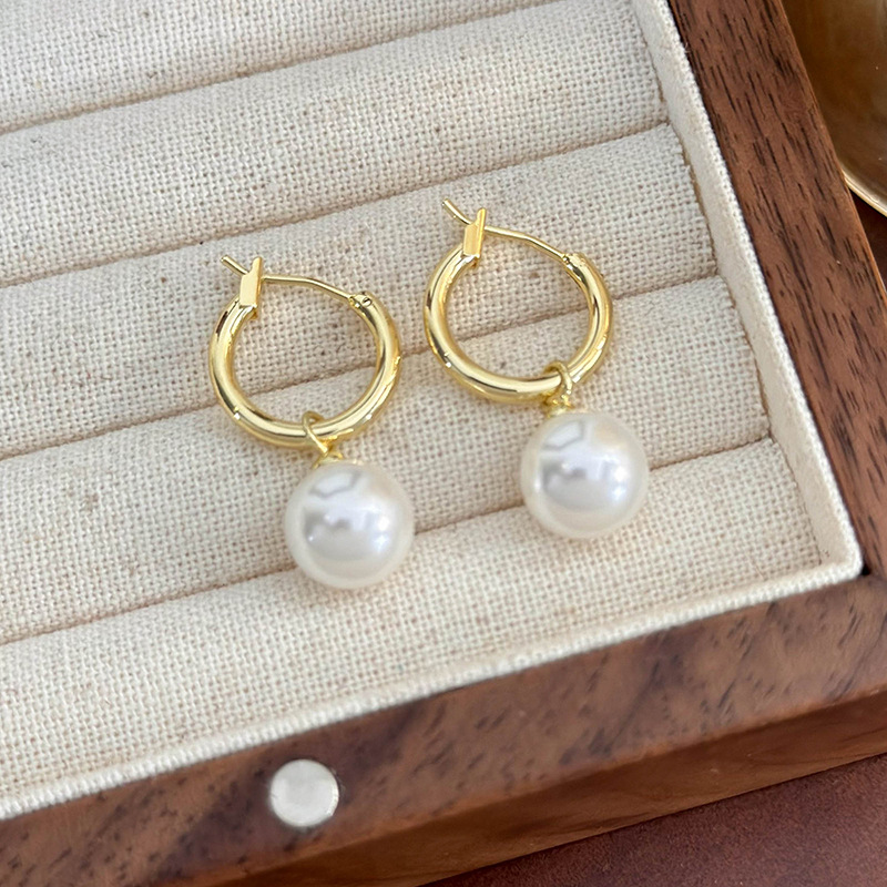 Orecchini con Pendenti a Petali Perlati Strass