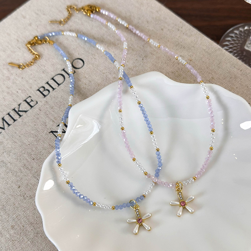 Кришталево-перлинне намисто з п'ятипелюстковою квіткою