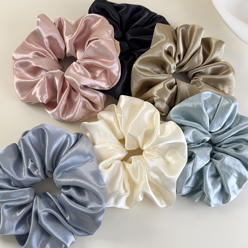 クリームサテンスクランチー