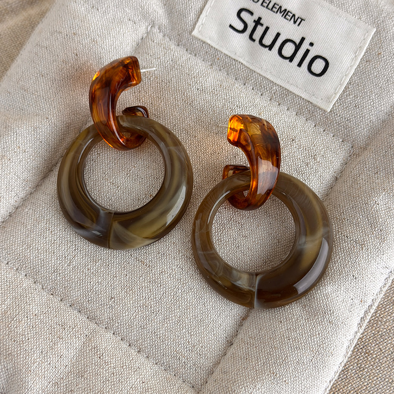 ต่างหูฮูปทรงเรขาคณิตสีน้ำตาลวินเทจ