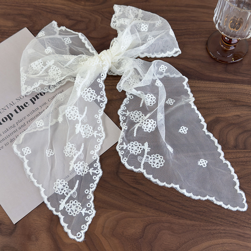 Pañuelo Bordado de Encaje