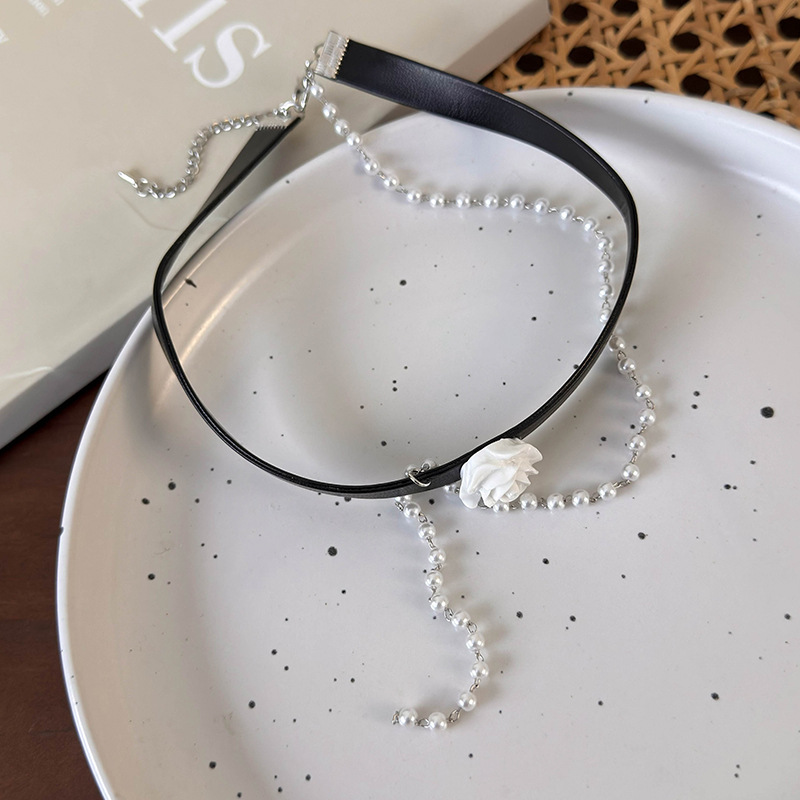 블랙 로즈 펄 초커 네크리스