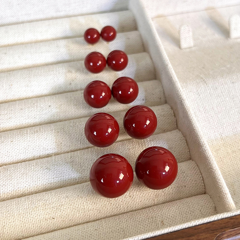 버건디 레진 볼 귀걸이