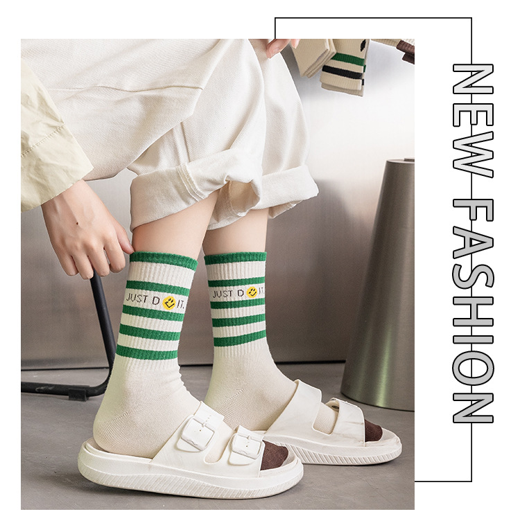 ถุงเท้าผู้หญิง Mid-Calf