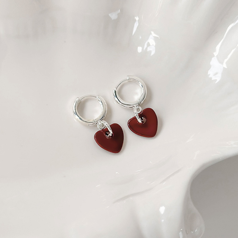 Orecchini a Cerchio con Cuore Rosso