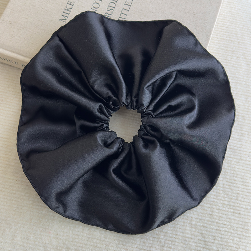 Premium Satäng Scrunchie