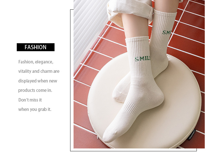 ถุงเท้าผู้หญิง Mid-Calf