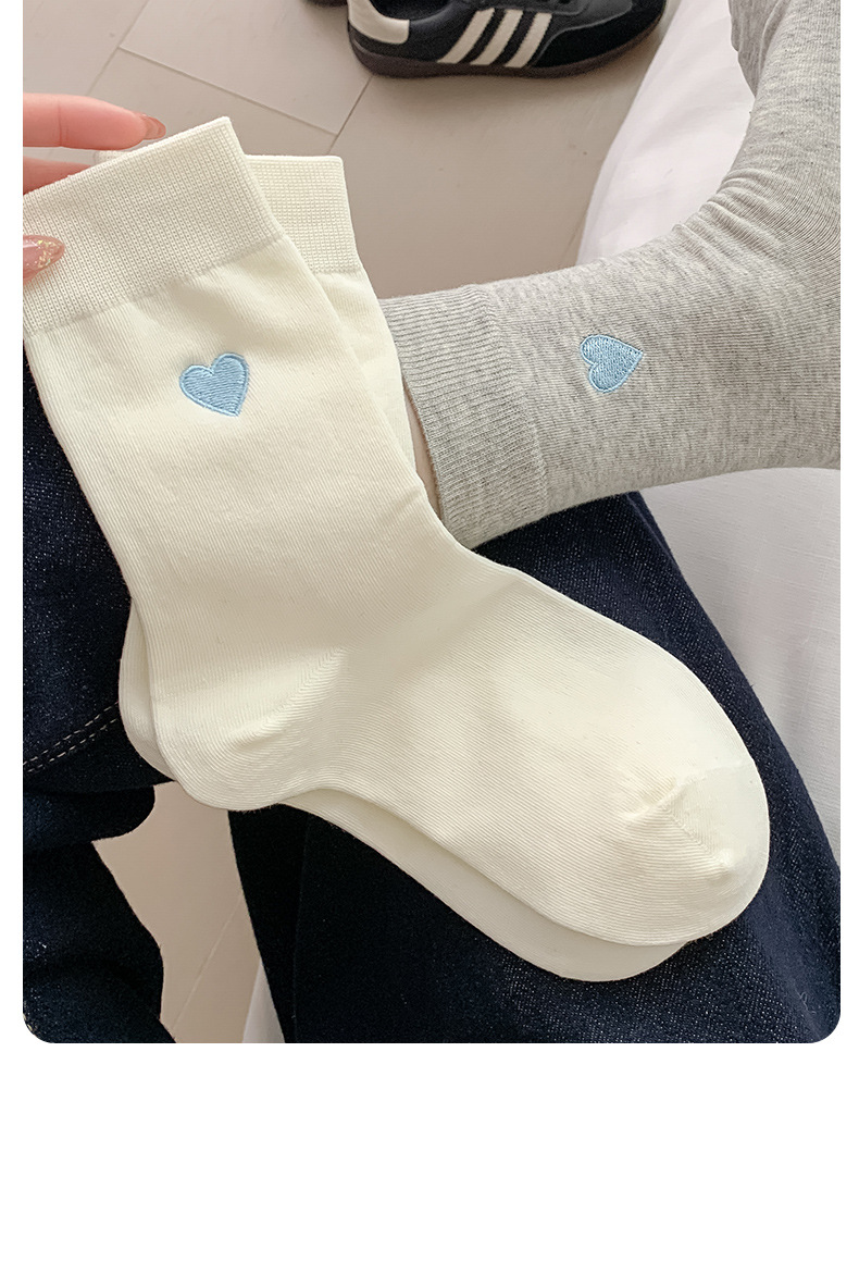 Meias Tornozelo com Coração Bordado