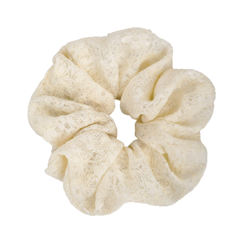 Κεντημένα κορδόνια με οδοντωτή άκρη