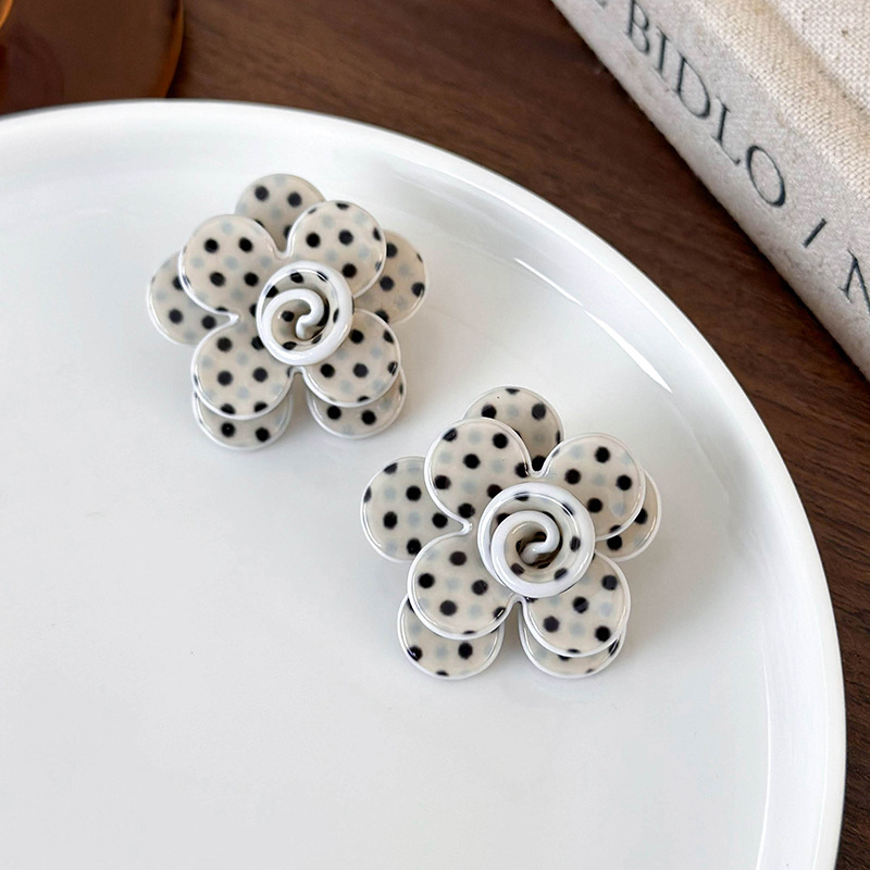 재패니즈 빈티지 이어 스터드