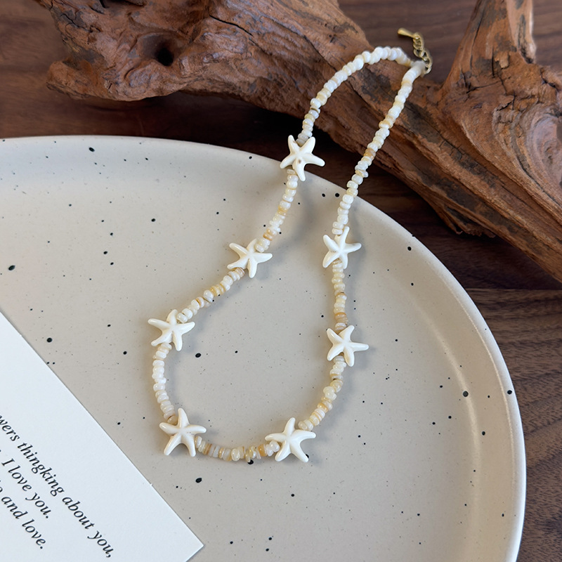 Намисто з намистинами морської зірки