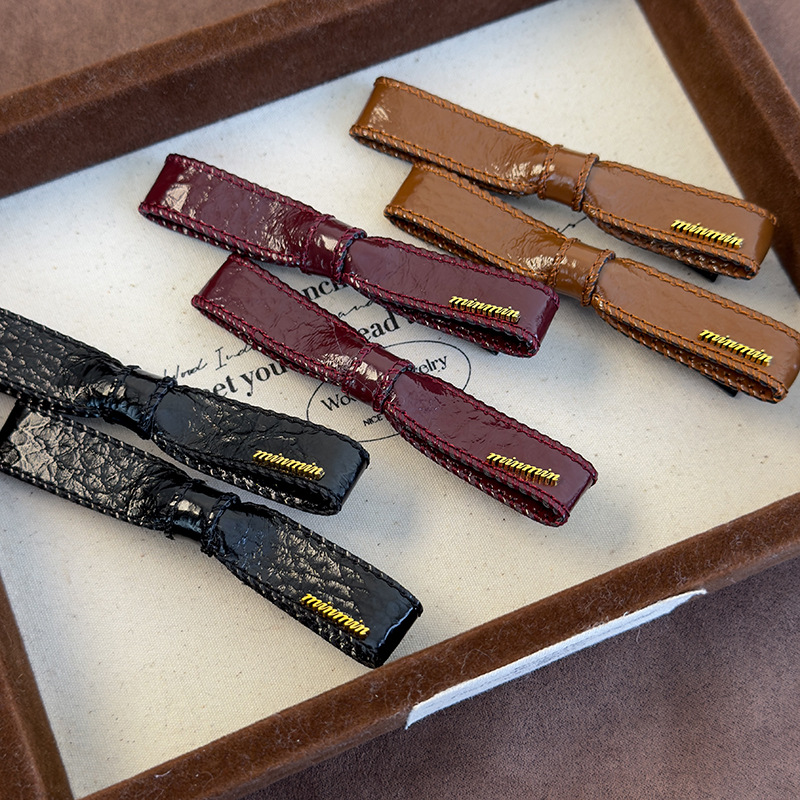 Zapinka do Włosów Dziób Kaczki ze Sztucznej Skóry z Kokardą