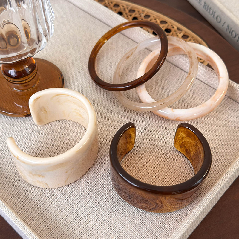 Ακανόνιστο Ευρύ Βραχιόλι Ακρυλικού Ακετάτου