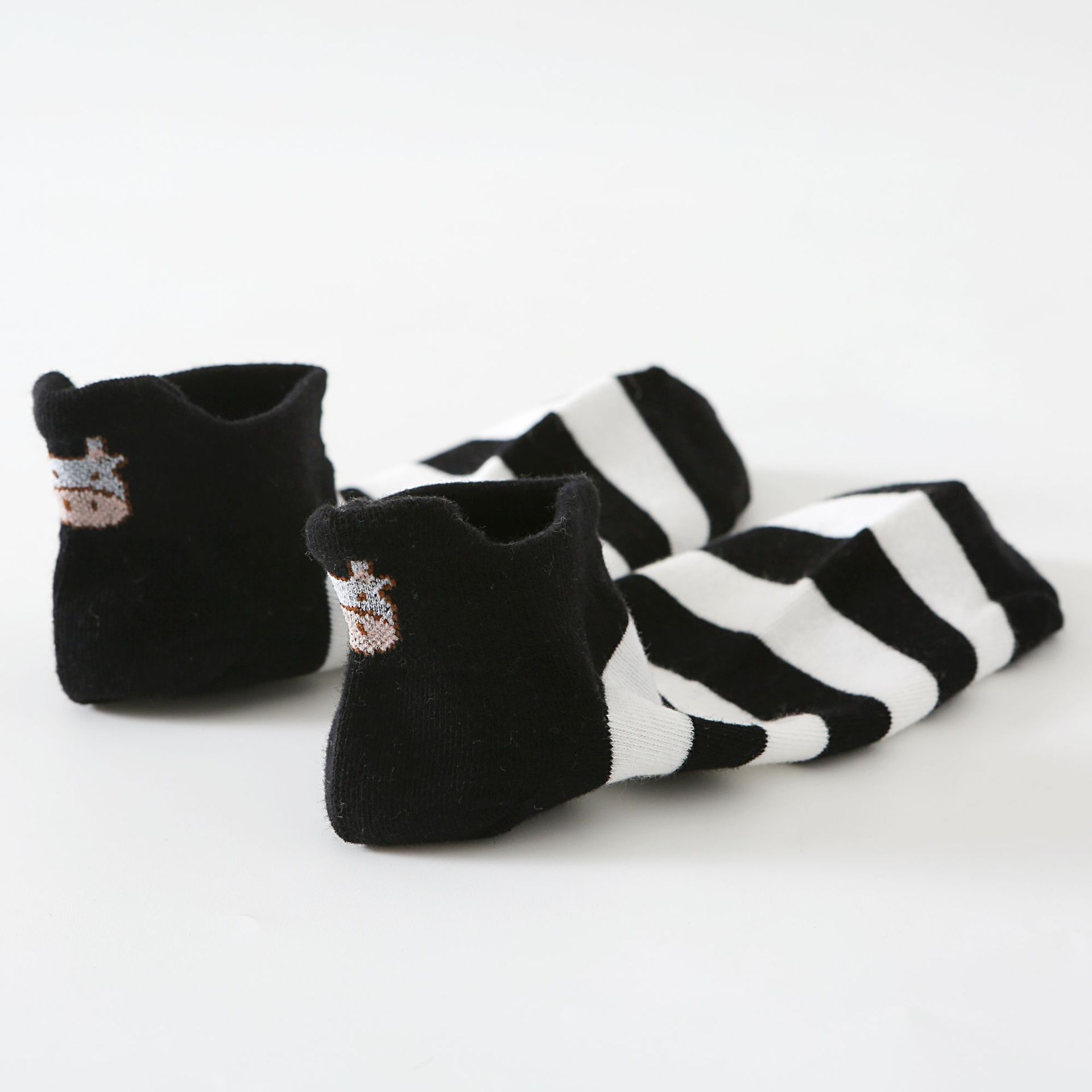 소 프린트 노쇼 양말