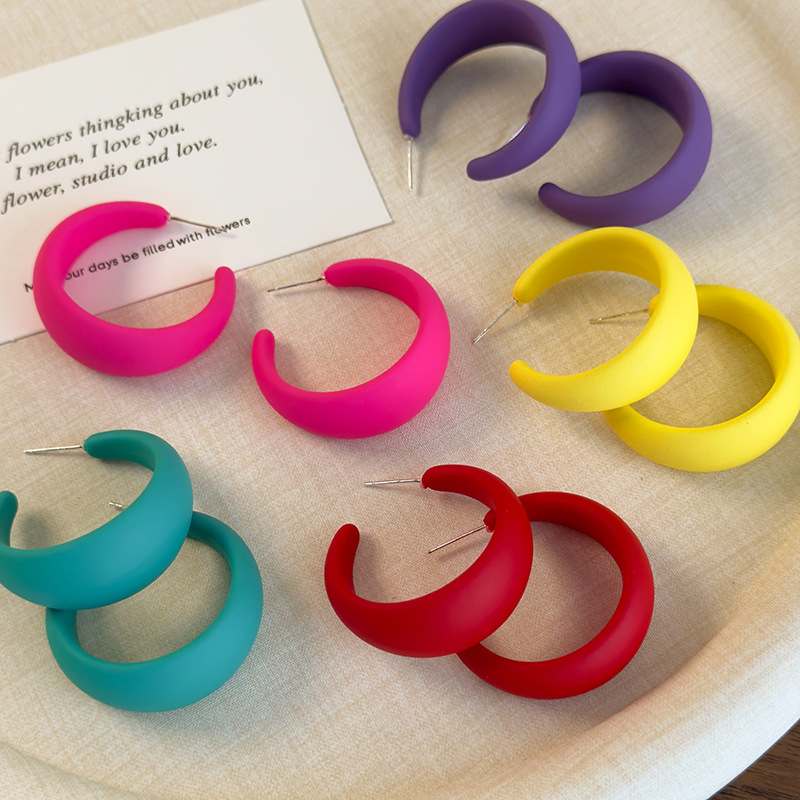 Şeker Renkli Reçine Halka Küpeler