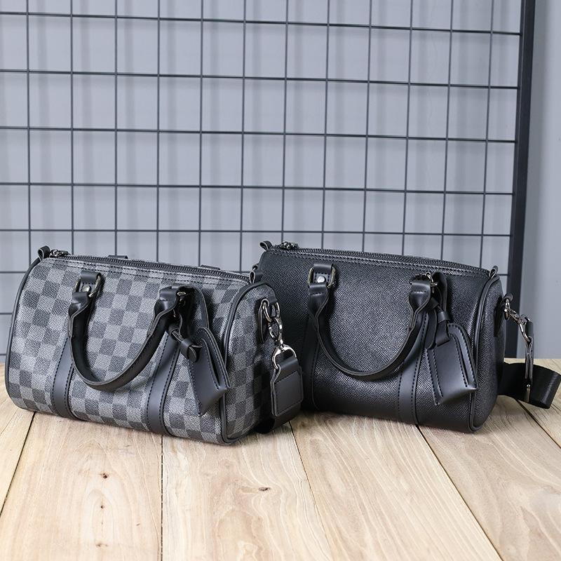 メンズクロスボディバッグ