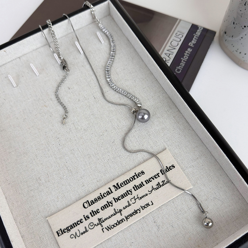 Náhrdelník s Perlami a Krystaly