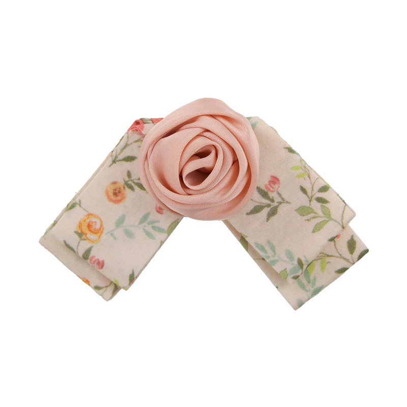 Цветочная заколка-уточка с розовым бантом