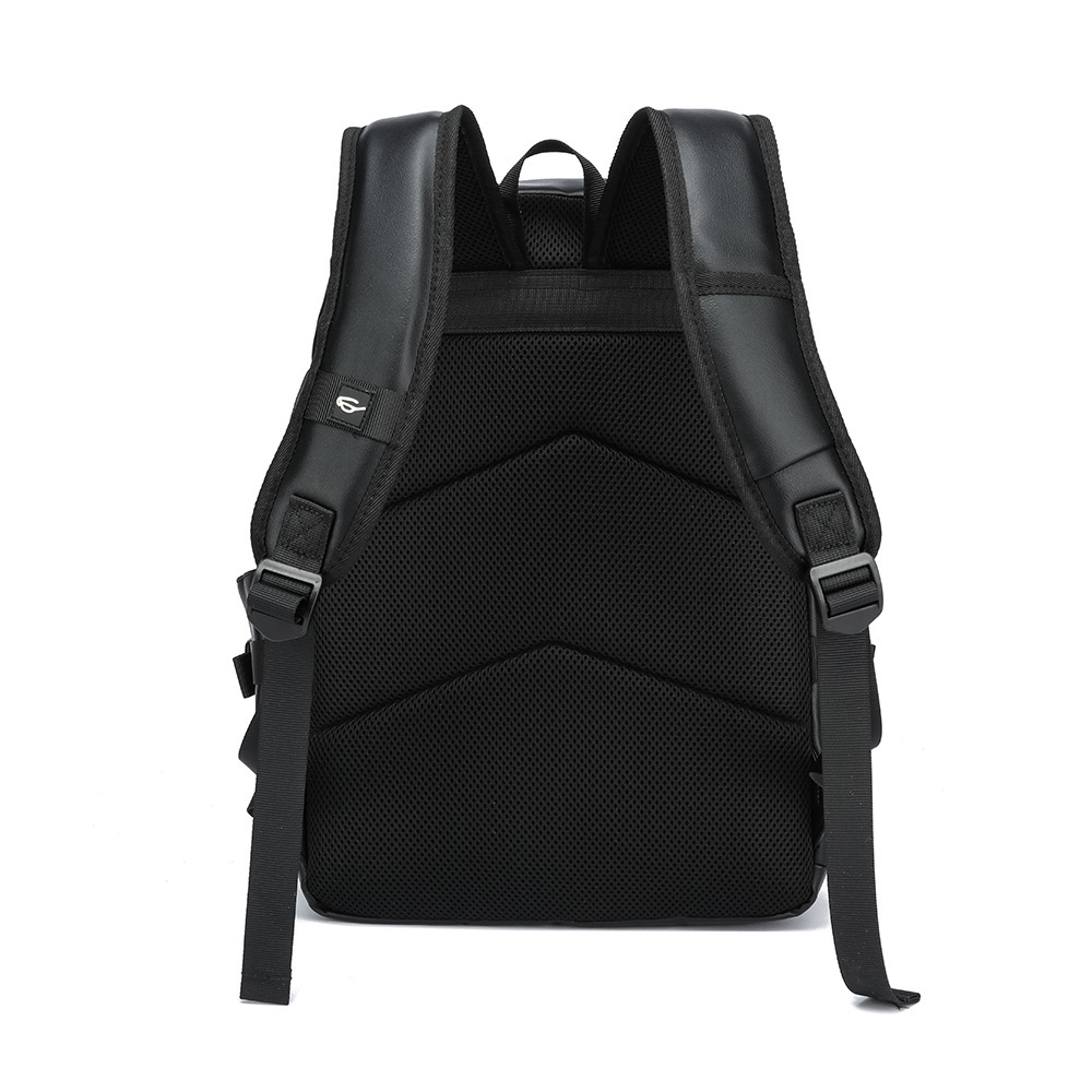 대용량 Rivet 백팩