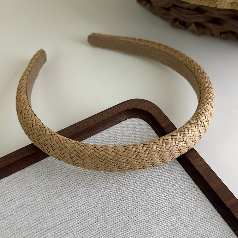 Diadema de Paja de Ala Ancha