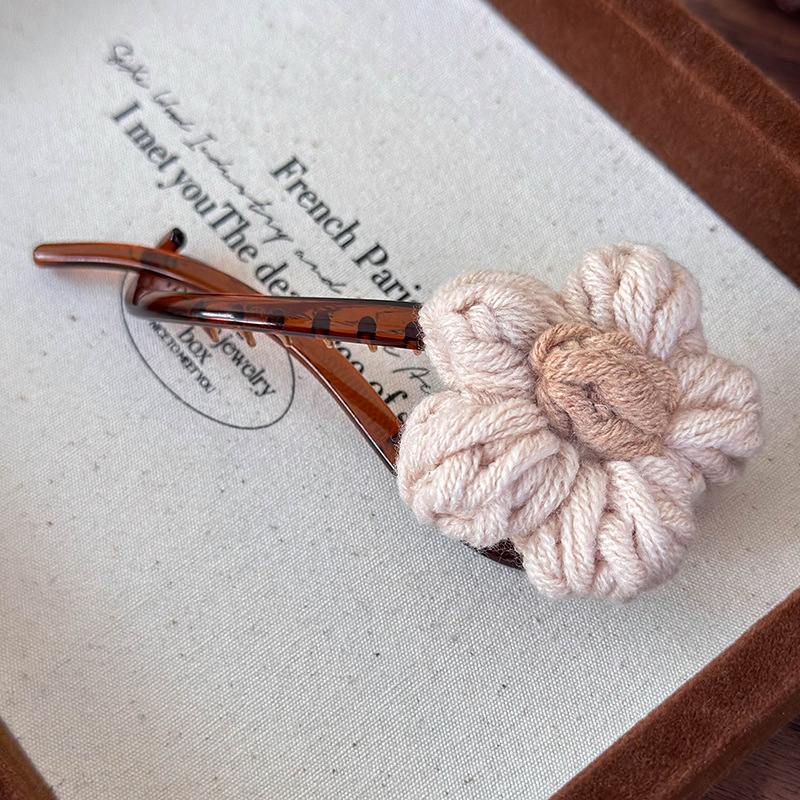 Spinka do Włosów z Włóczkowym Kwiatem